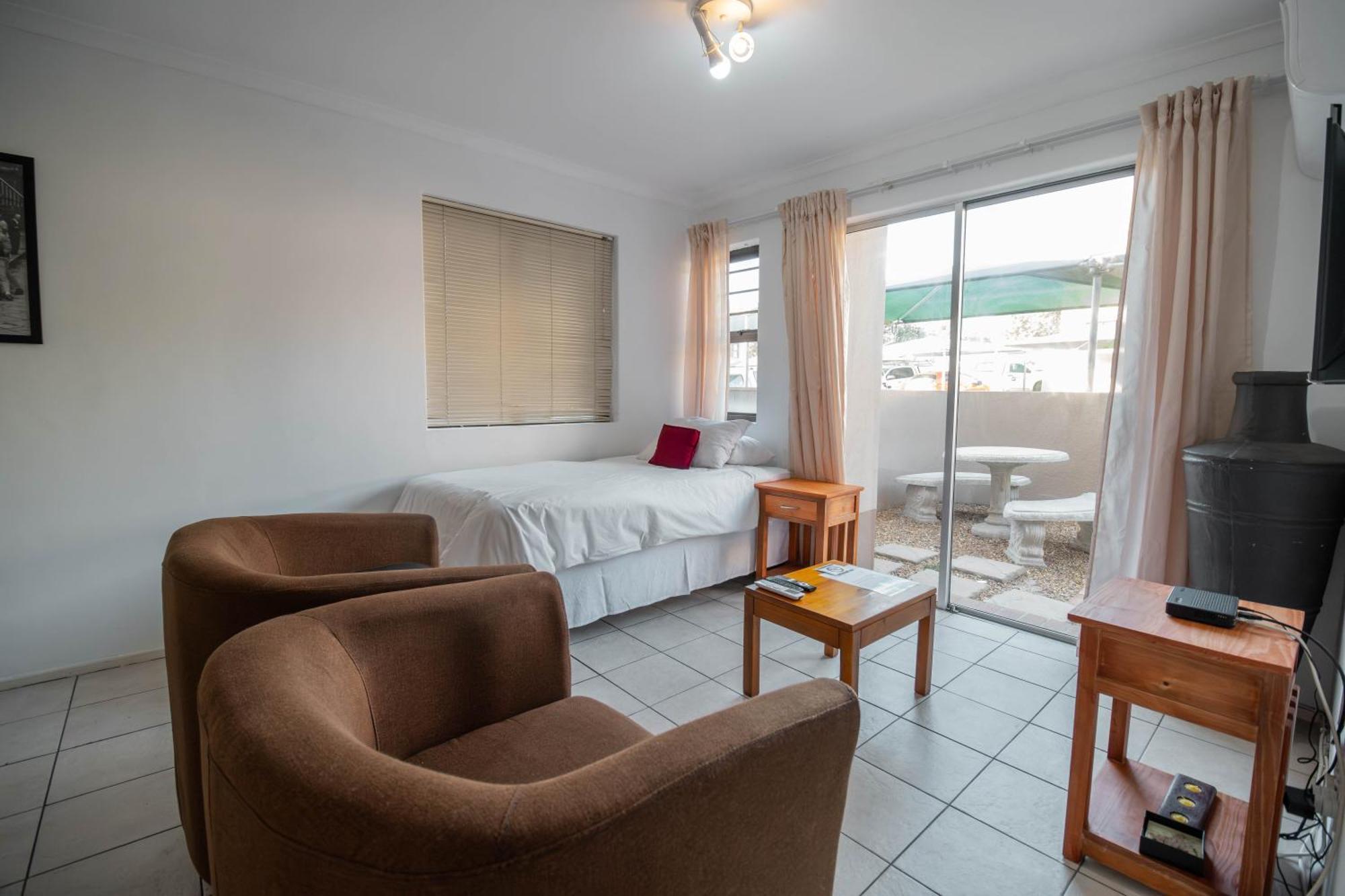 Broadway Self Catering Apartments Дурбанвиль Экстерьер фото